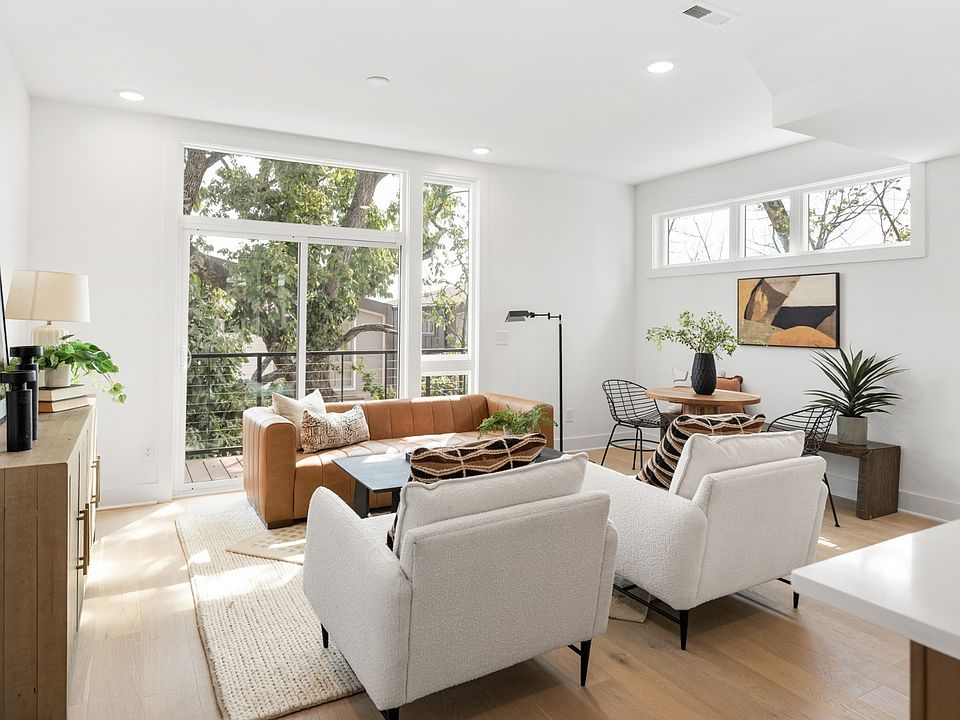 1st image of 3010 Edwin Cir
