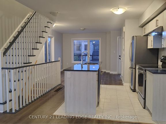 5th image of 109 Fairlane Ave