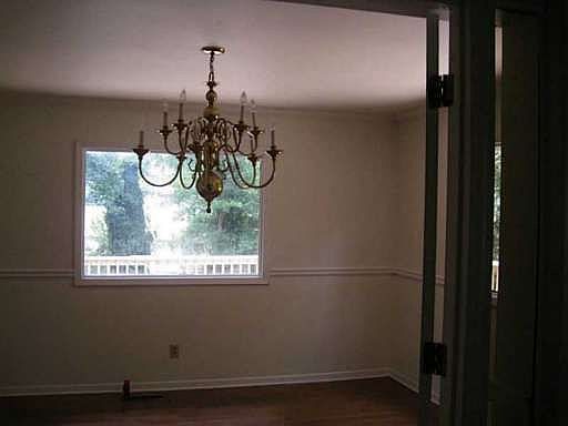 3rd image of 2670 Evergreen Trl SE