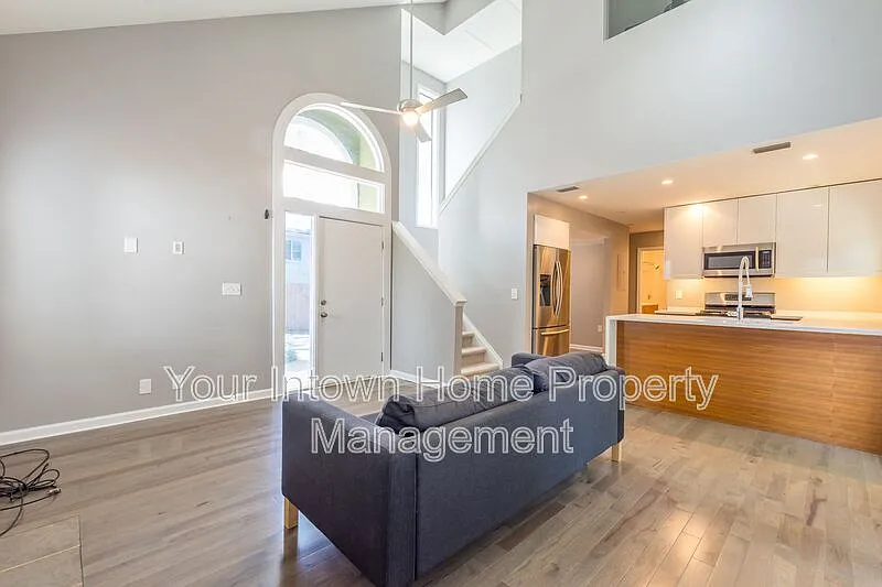 Building Photo - 505 Oakdale Rd NE #2