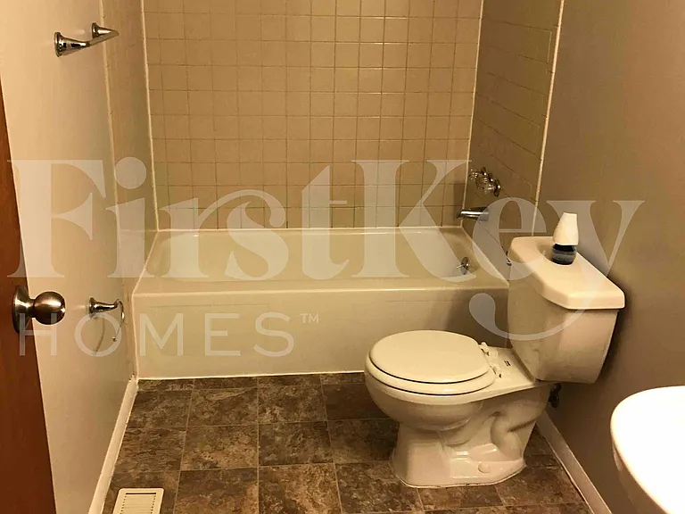 6019 Tridale Ct — Photo 9