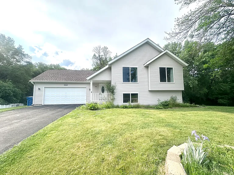 3345 Minnesota Ln N — Photo 39