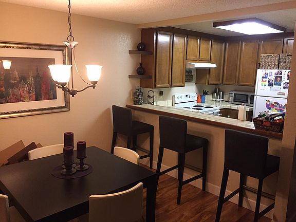 4th image of 1006 La Terrace Cir
