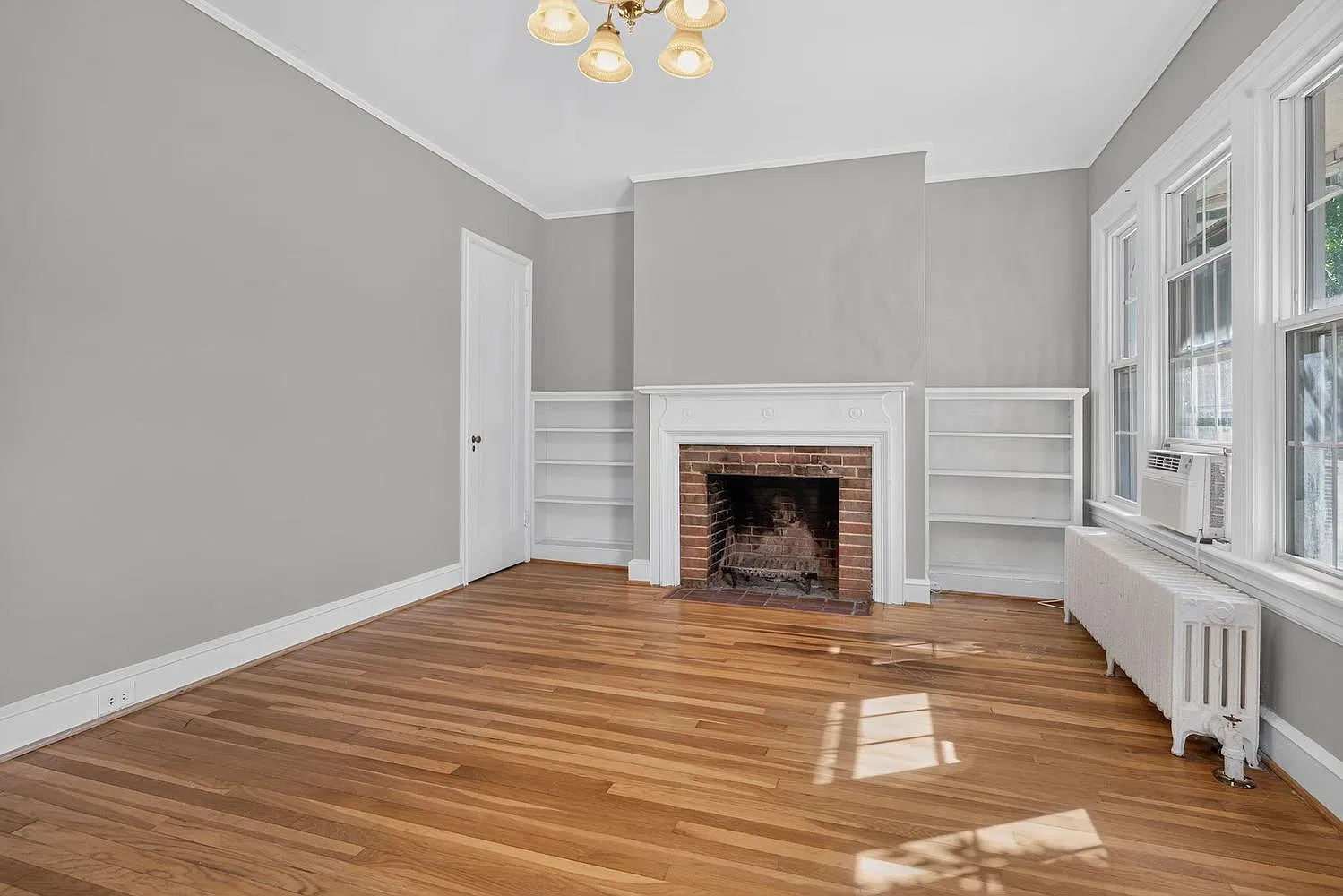 3 bed, 1760 sqft, $4,900 — Photo 4