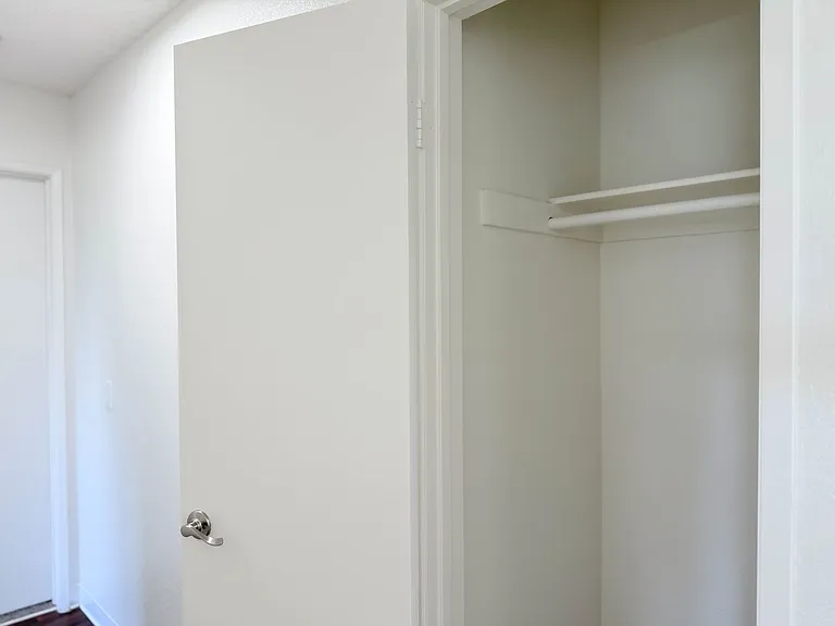 One park Apartments — Photo 97