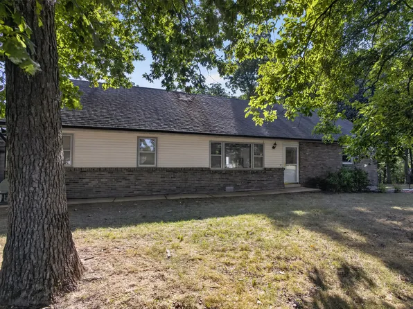 3900 E Graybill Rd, Sturgeon, MO 65284
