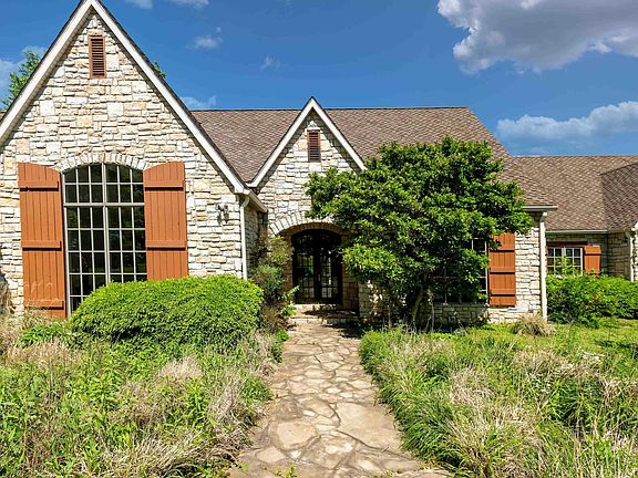 3rd image of 275 Newton Ln