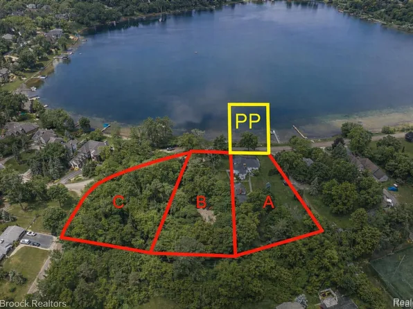 4 Klingensmith Rd, Bloomfield Hills, MI 48302