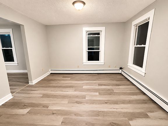 5th image of 48 Atwood Ct APT 2