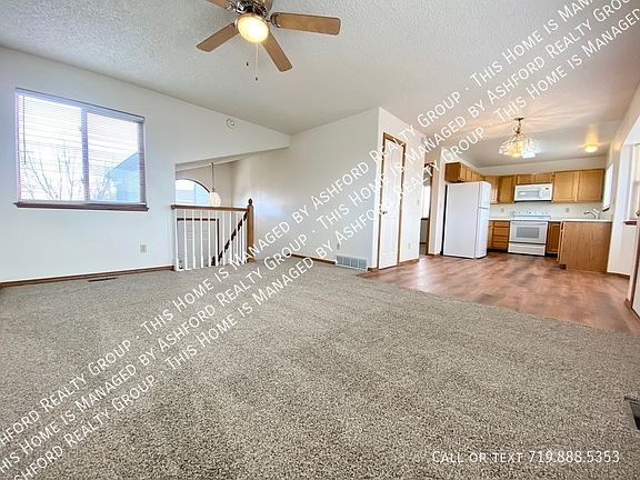 5th image of 6670 Bear Tooth Dr