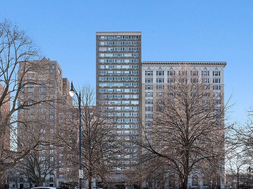 1st image of 2144 N Lincoln Park West Ave #22D