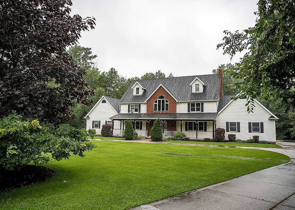 1st image of 4505 Wellington Dr