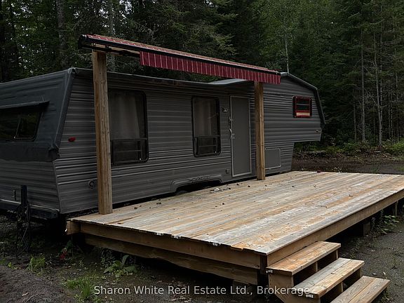 5th image of 204 Grant Rd S