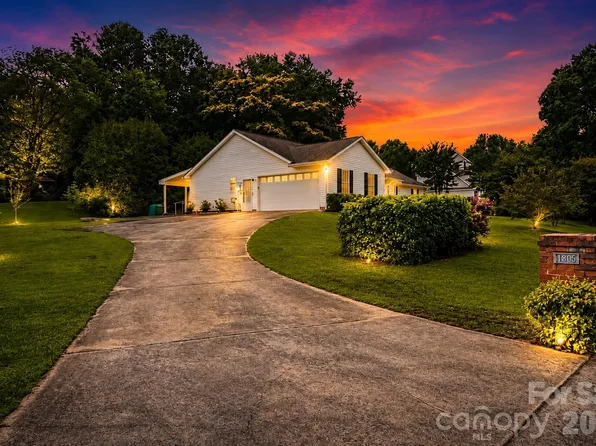 1805 Lillian Ln, Fort Mill, SC 29708