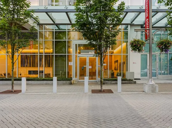 4670 Assembly Way #3903, Burnaby, BC V5H 0H3