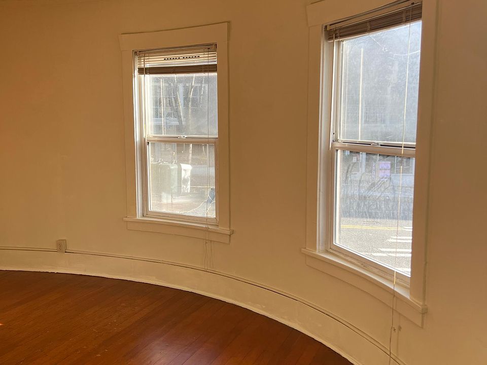1st image of 1356 E Olive Way #102