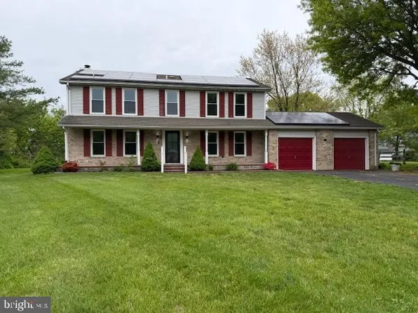 2 Nicole Ct, Newark, DE 19702