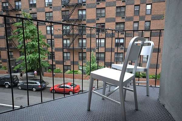 Rented by Bold New York | media 14