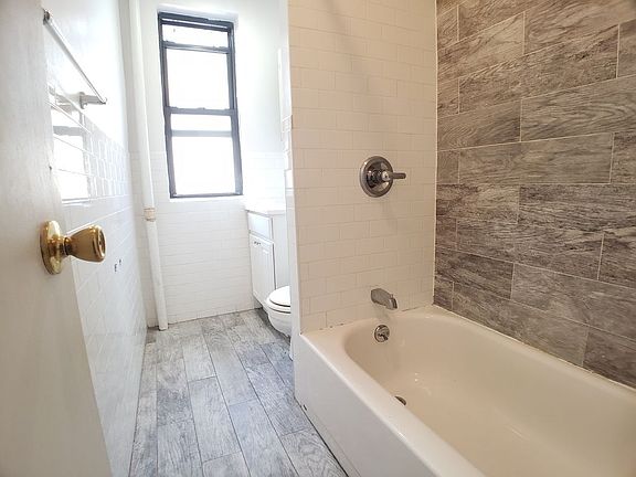 5th image of 40 W 127th St APT 21