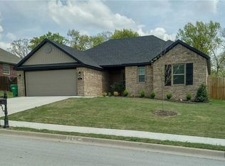 591 Sorrento Dr, Centerton, AR 72719