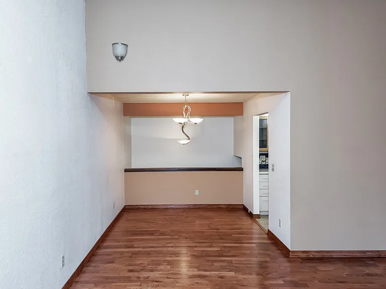 1004 Potlatch Cir — Photo 6