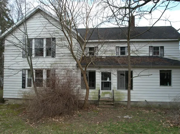 545 Biastock Rd, Benton Harbor, MI 49022