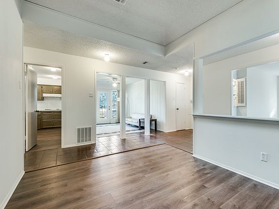 4th image of 2717 Still Meadow Rd