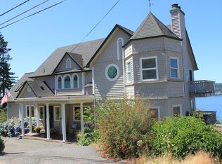 4342 Memory Ln W, University Place, WA 98466