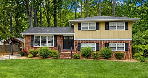 1030 Sturdivant Dr Photo 1