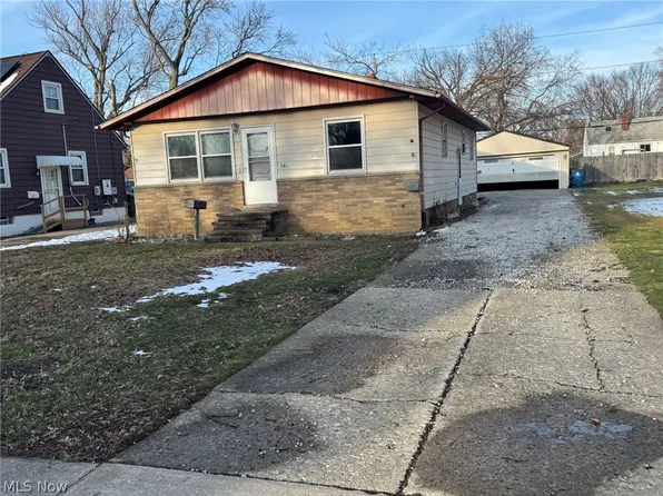581 E 332nd St, Eastlake, OH 44095