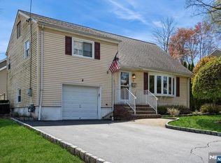 32 Pershing St, Emerson, NJ 07630