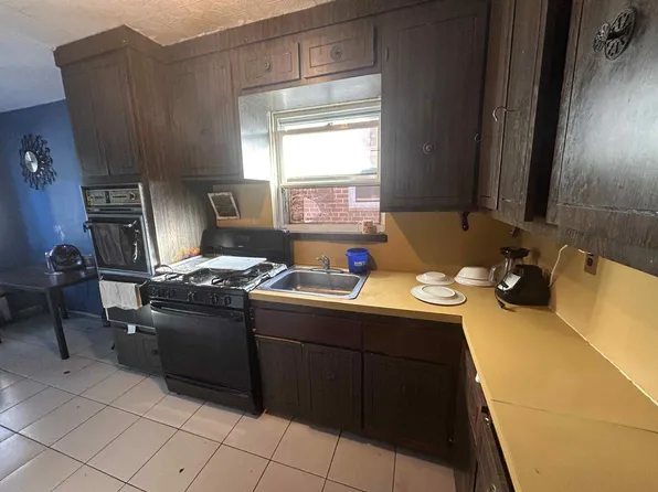 96-28 41st Avenue image 3 of 5