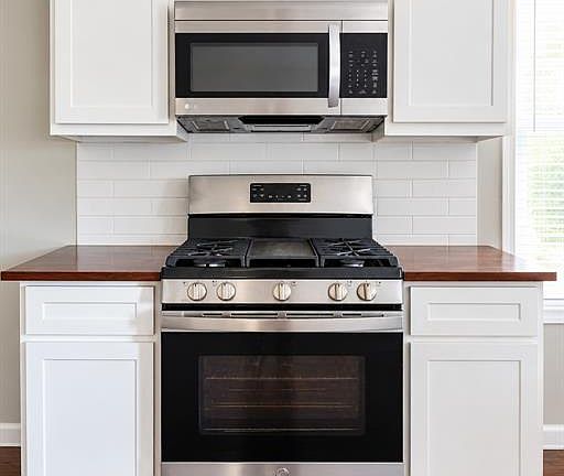 4th image of 3924 Miami St