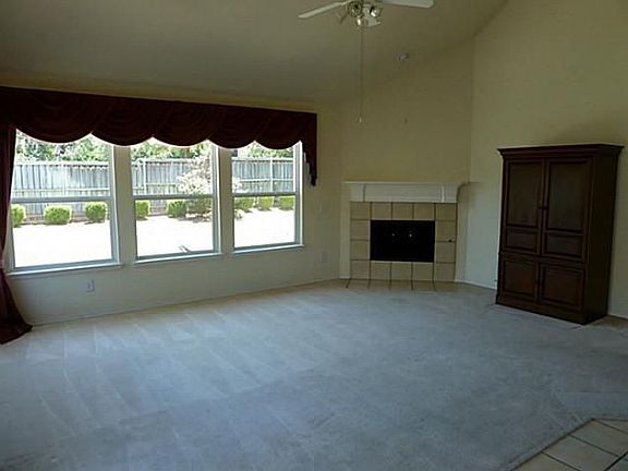 3rd image of 2710 Eganridge Ln