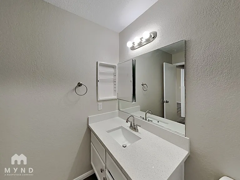 5825 Goodsprings Ct — Photo 26