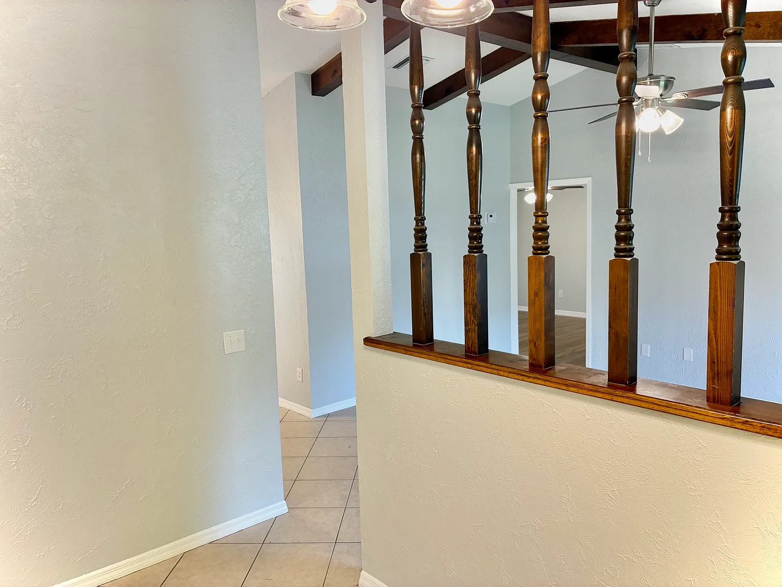 3 bed, 1456 sqft, $1,995 — Photo 2