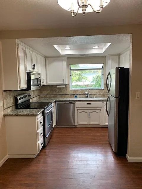 3 bed, 1240 sqft, $2,900 — Photo 4