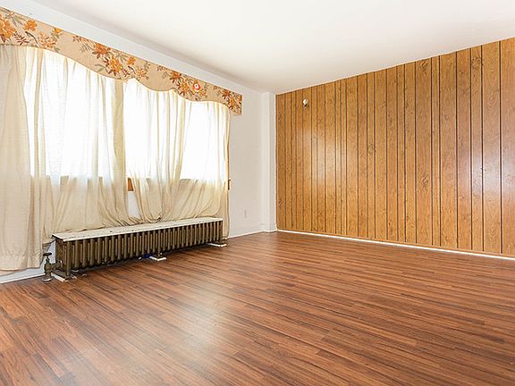 2nd image of 307 Parkridge Ave
