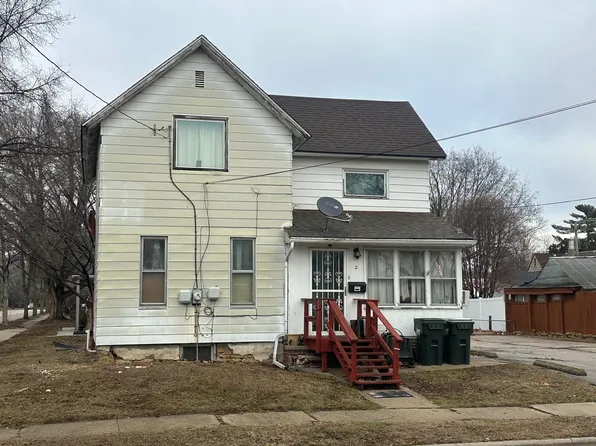 2 E 7th St, Sterling, IL 61081