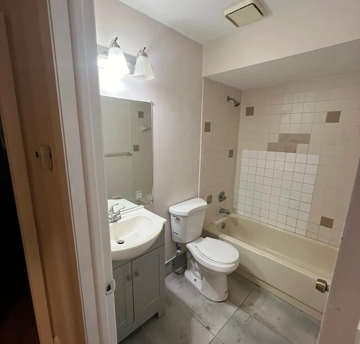 2 bed, 992 sqft, $1,400 — Photo 4