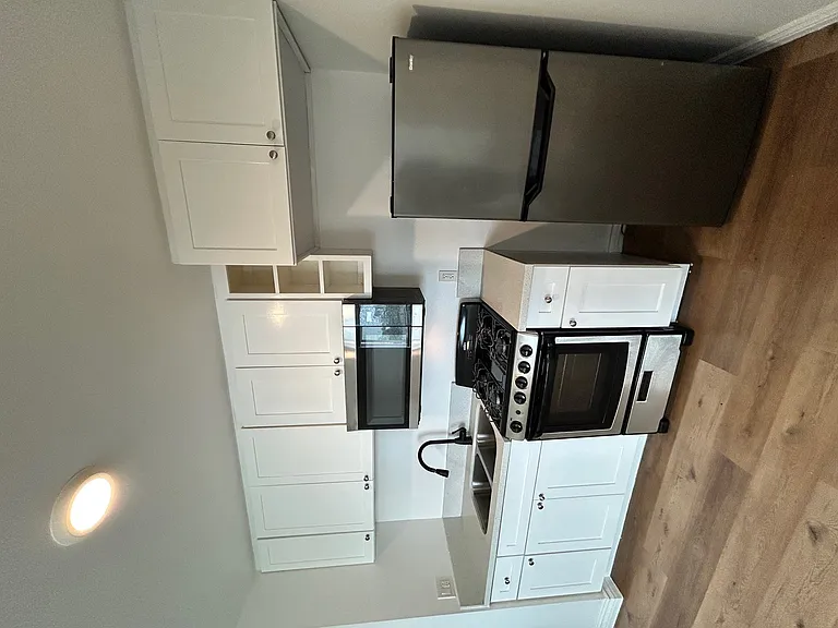 9515 S Compton Ave — Photo 6