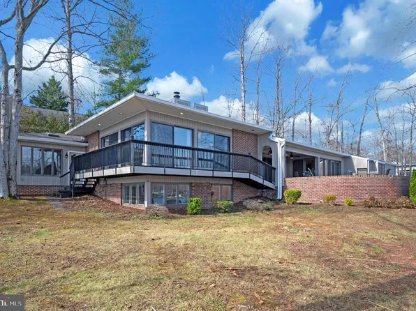 104 Spring Grove Ln, Locust Grove, VA 22508