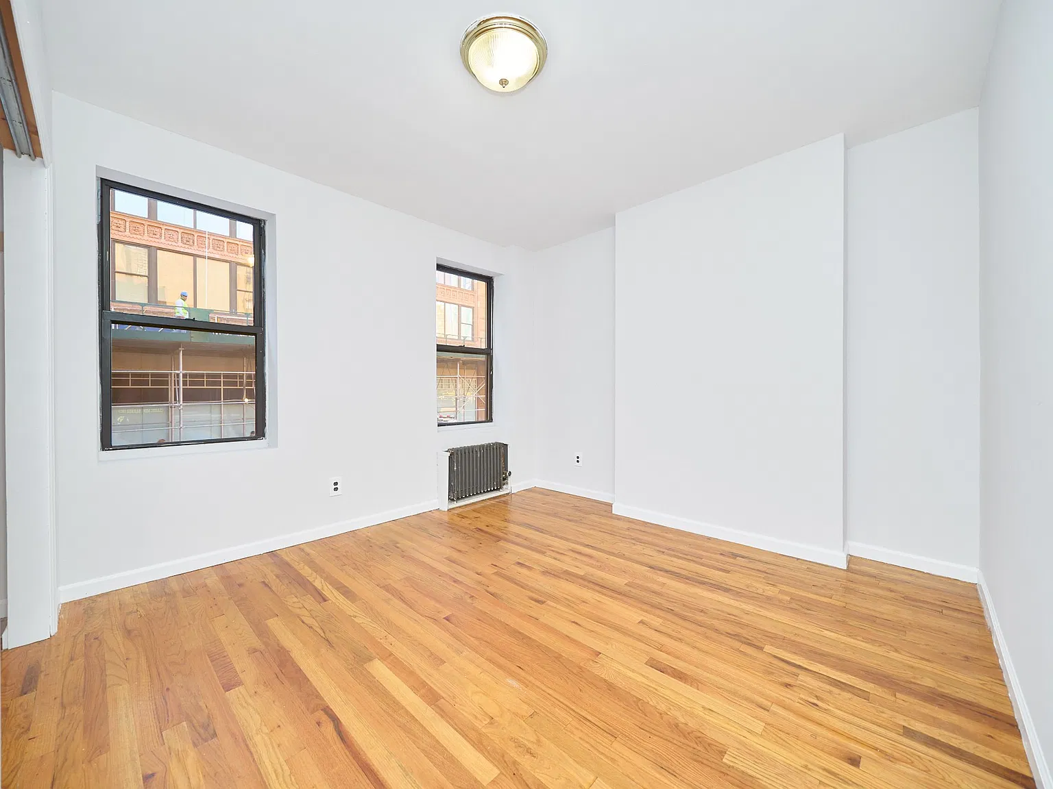 369 West 35th Street — Photo 3