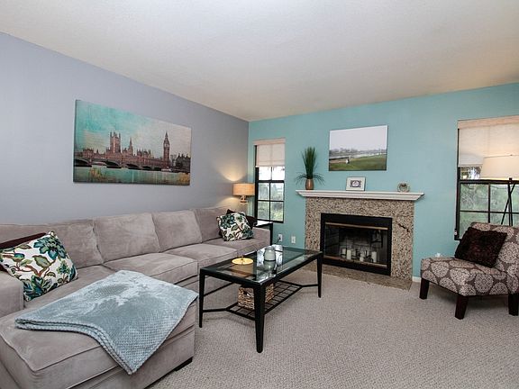 3rd image of 14954 Avenida Venusto Unit 88