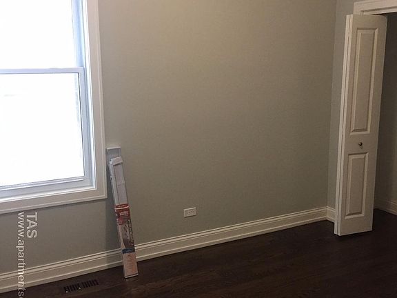 4th image of 2539 N Southport Ave #1F