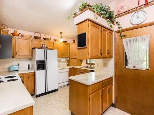 2002 Brimfield Ct, Columbus, OH 43229