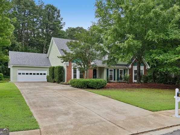 535 Willowwind Dr, Loganville, GA 30052