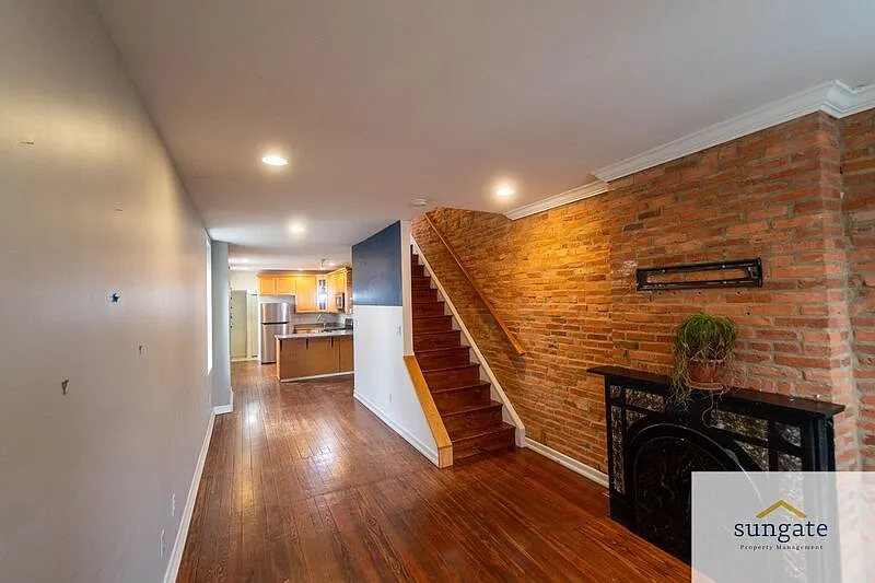 2 bed, 2.5 bath, 1200 sqft, $2,350 — Photo 2