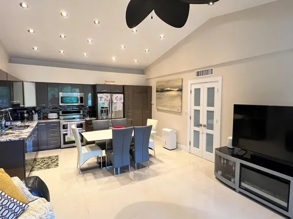 831 Lyons Road #23201, Coconut Creek, FL 33063