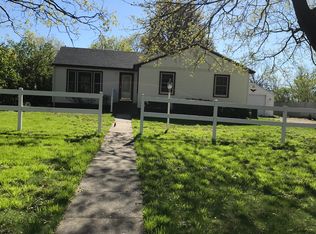 140 SE Cherry Ave, Earlham, IA 50072